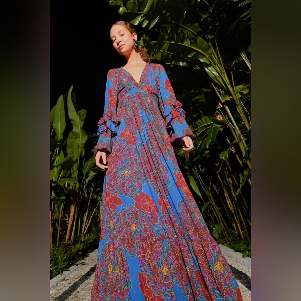 FARM Rio Blue Red Floral Deep V Open Back Balloon Sleeve Tiered Maxi Sz Medium